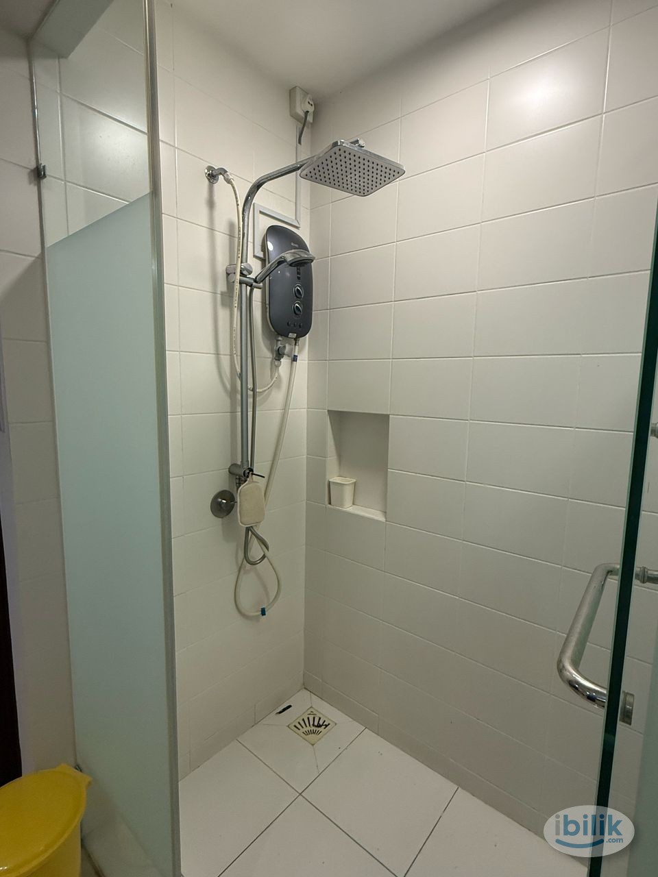 Image 4 of Trefoil Setia Alam💥Cozy Studio Fully Furnished with Complete Appliances - Room rental in 