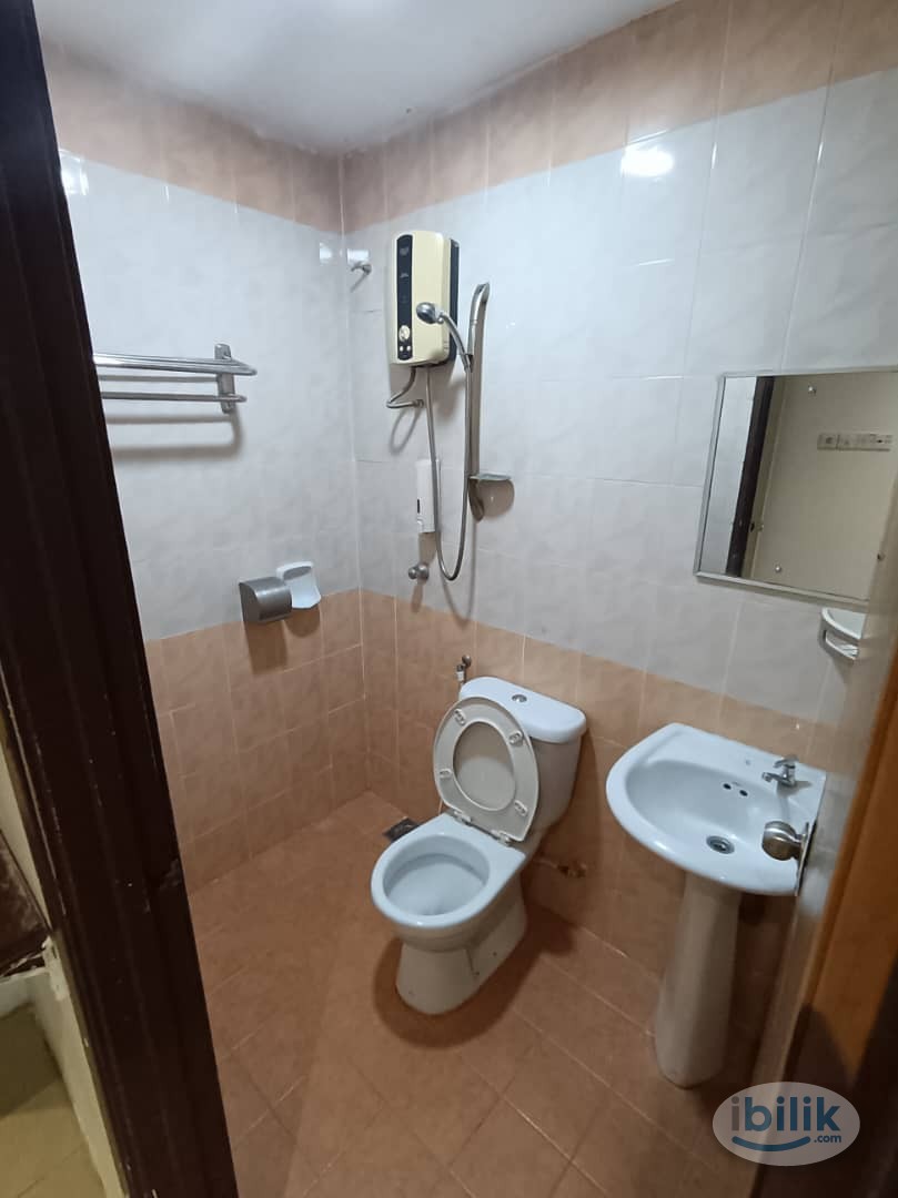 Image 5 of Menara Maybank Near Masjid Jamek Master Room Zero Deposit 😍♥️💫 - Room rental in 