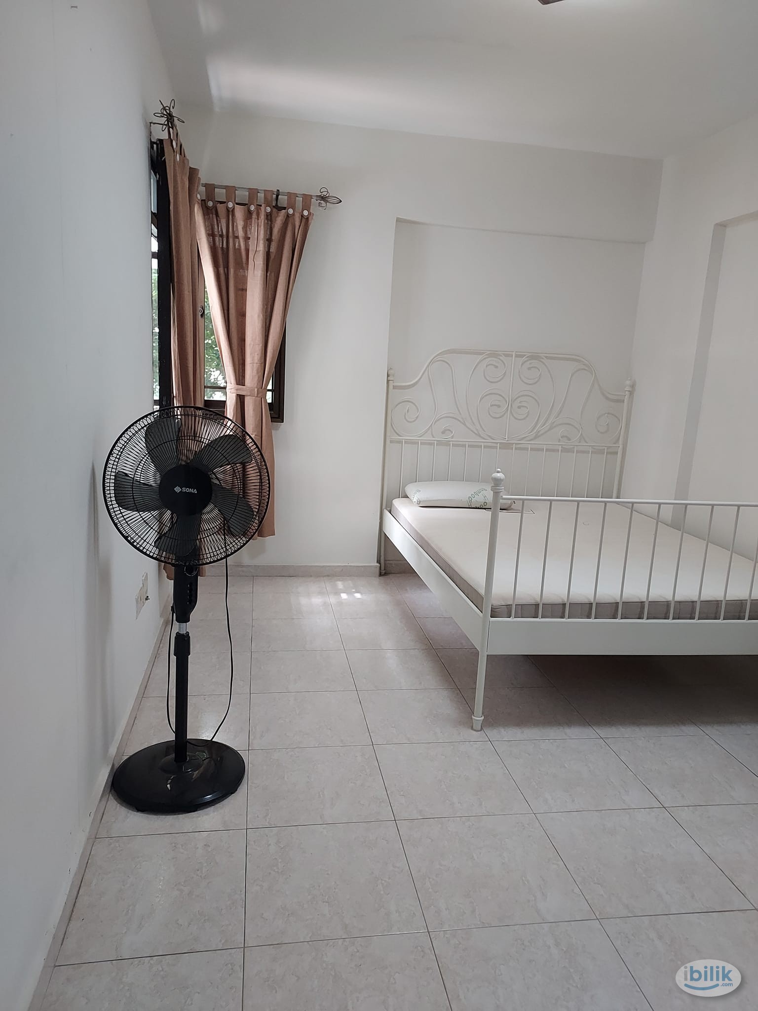 Image 1 of Single Room at 3 Residen, Melawati - Room rental in 