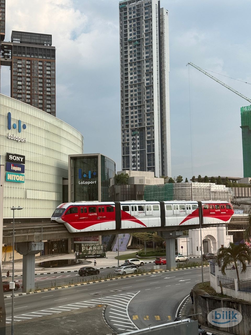 Image 3 of 🔥HOT LIMITED Unit🔥Prime Location Master Room with Private Bathroom Opposite of Berjaya Times Square & Lalaport 🛏️ 2 mins walk to Monorail Imbi - Room rental in 