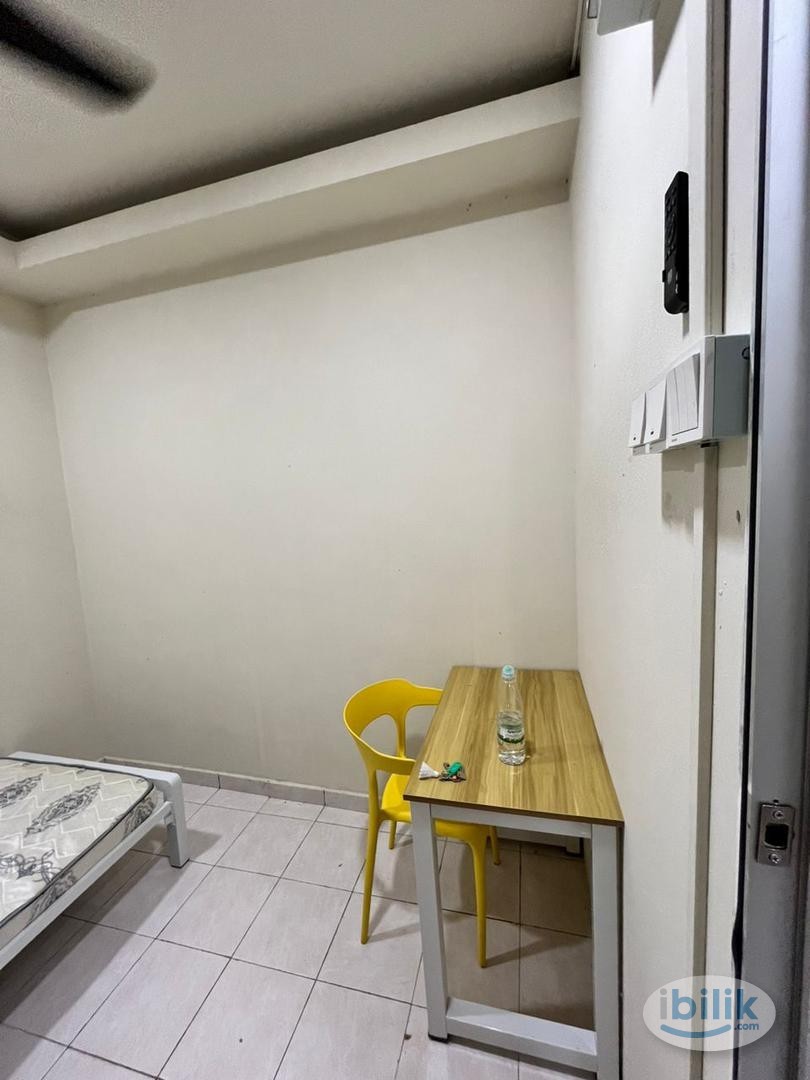 Image 3 of Female😍Near LRT Taman Bahagia Walking 6 Min😉🔥Zero Deposit&Zero Move In Fees Promotion🌟📍Free Wifi Fully Furnished😎 - Room rental in 