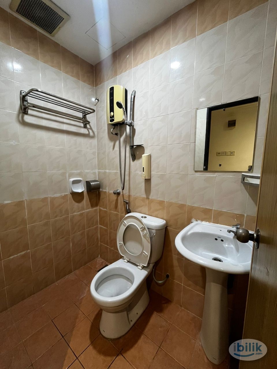 Image 3 of 🚄🚉 7 MINS WALKING DISTANCE TO LRT PLAZA RAKYAT 🚄🚉 - Room rental in 