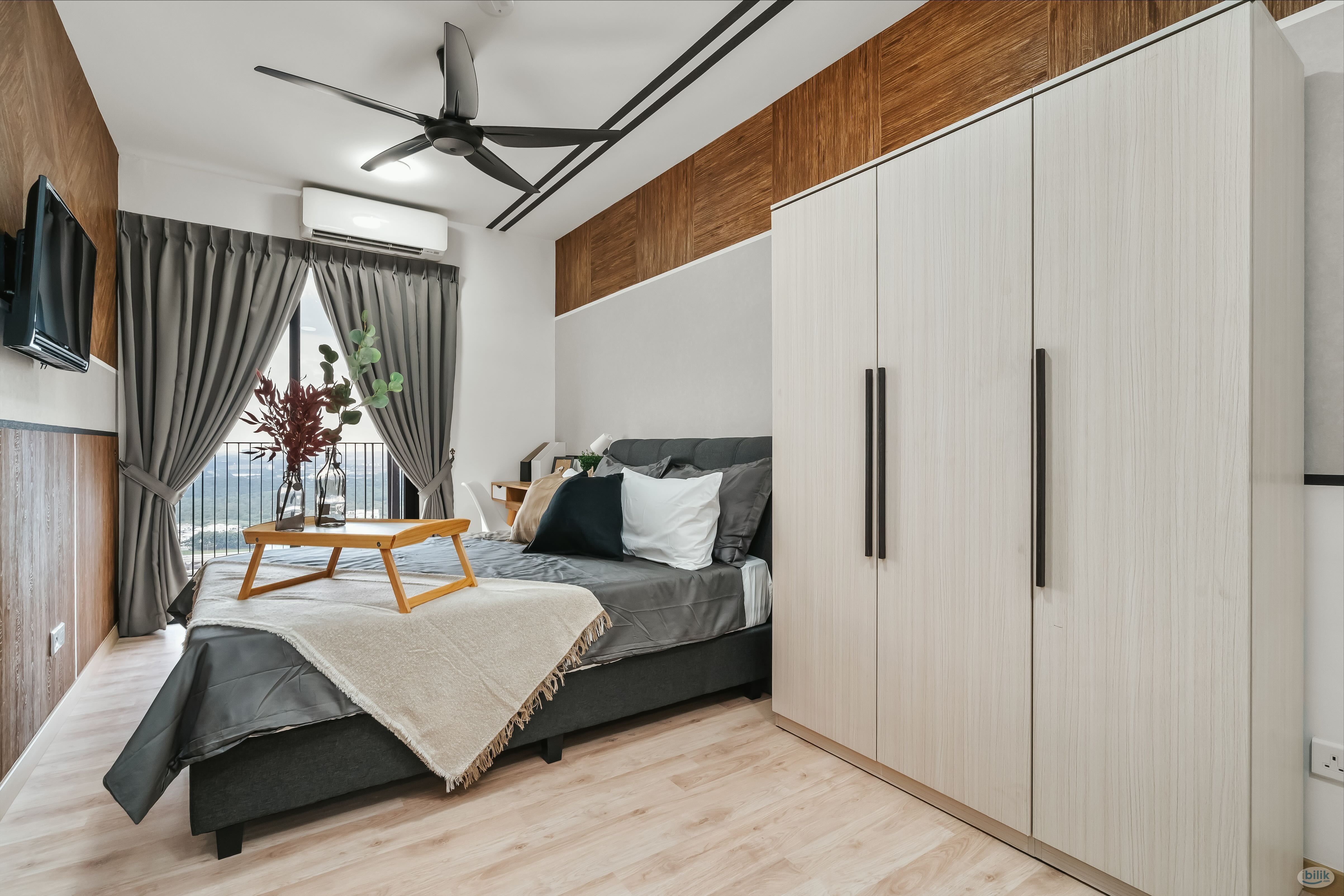 Image 1 of Premium Male Master Room at Emporis, Kota Damansara - Room rental in 