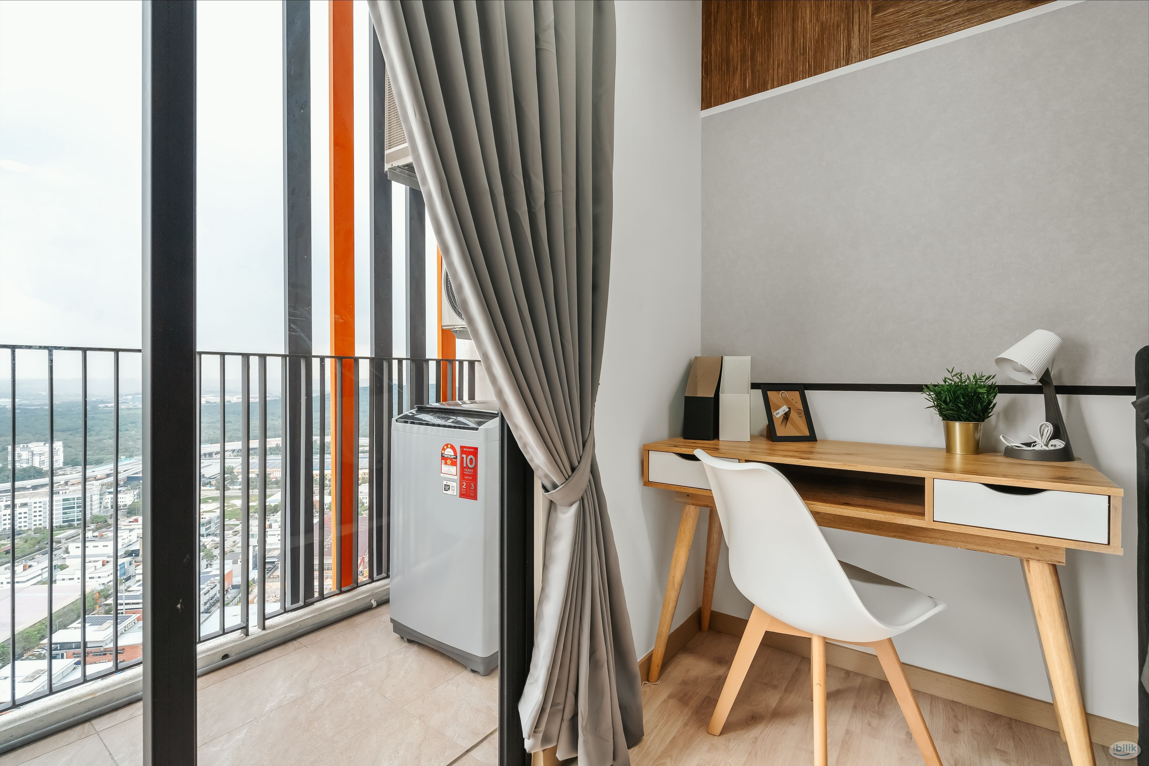 Image 3 of Premium Male Master Room at Emporis, Kota Damansara - Room rental in 