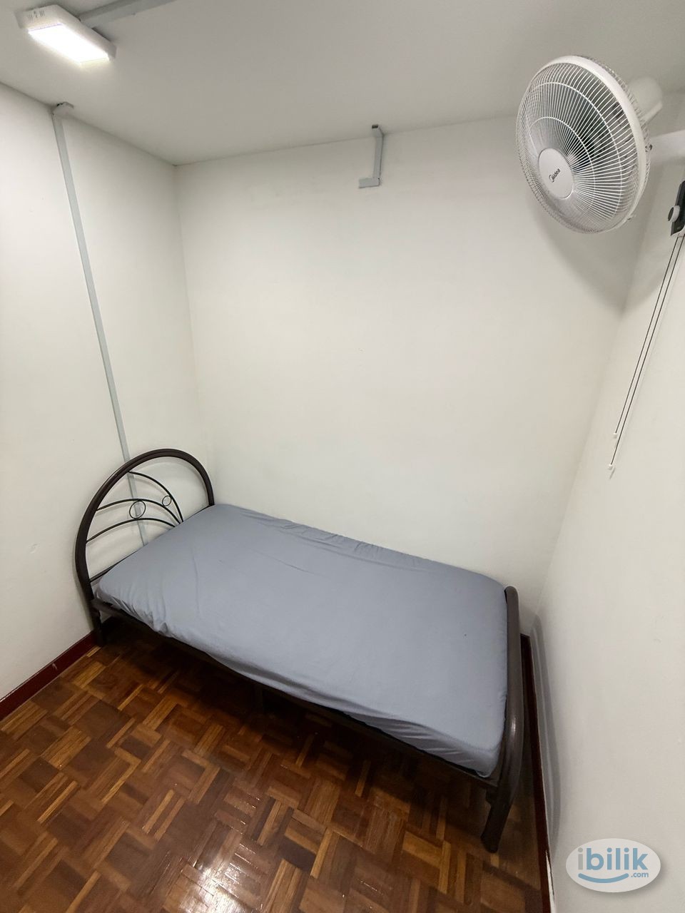 Image 1 of ZERO Deposit Single Room Provided Free WiFi at Kota Kemuning - Room rental in 