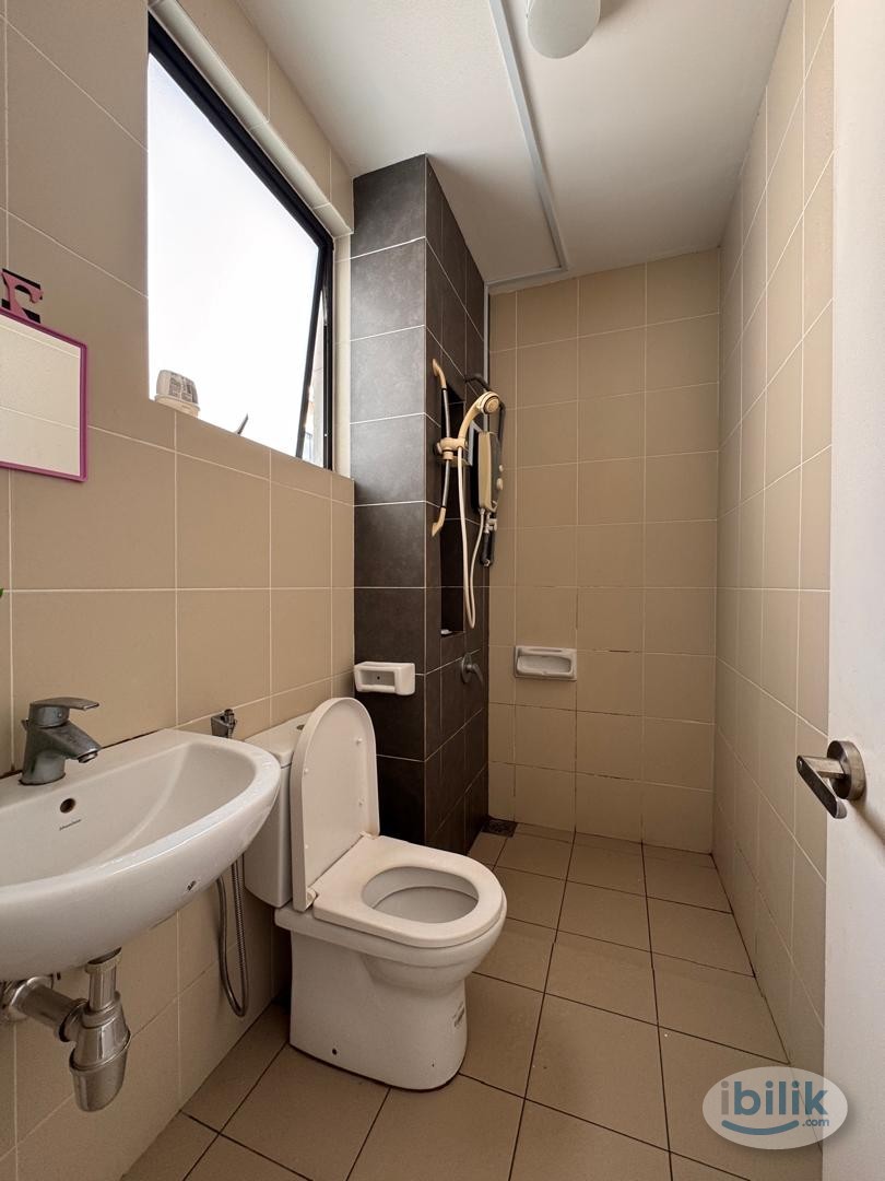 Image 3 of Middle Room at Taman Mutiara Barat, Cheras - Room rental in 