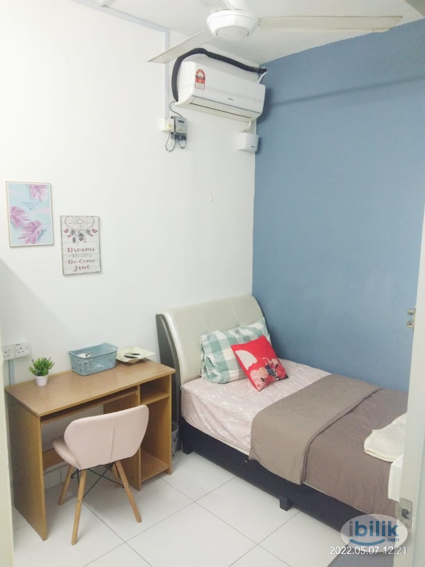 Image 3 of ELIT HEIGHTS Avenue Condo medium room for rent. - Room rental in 