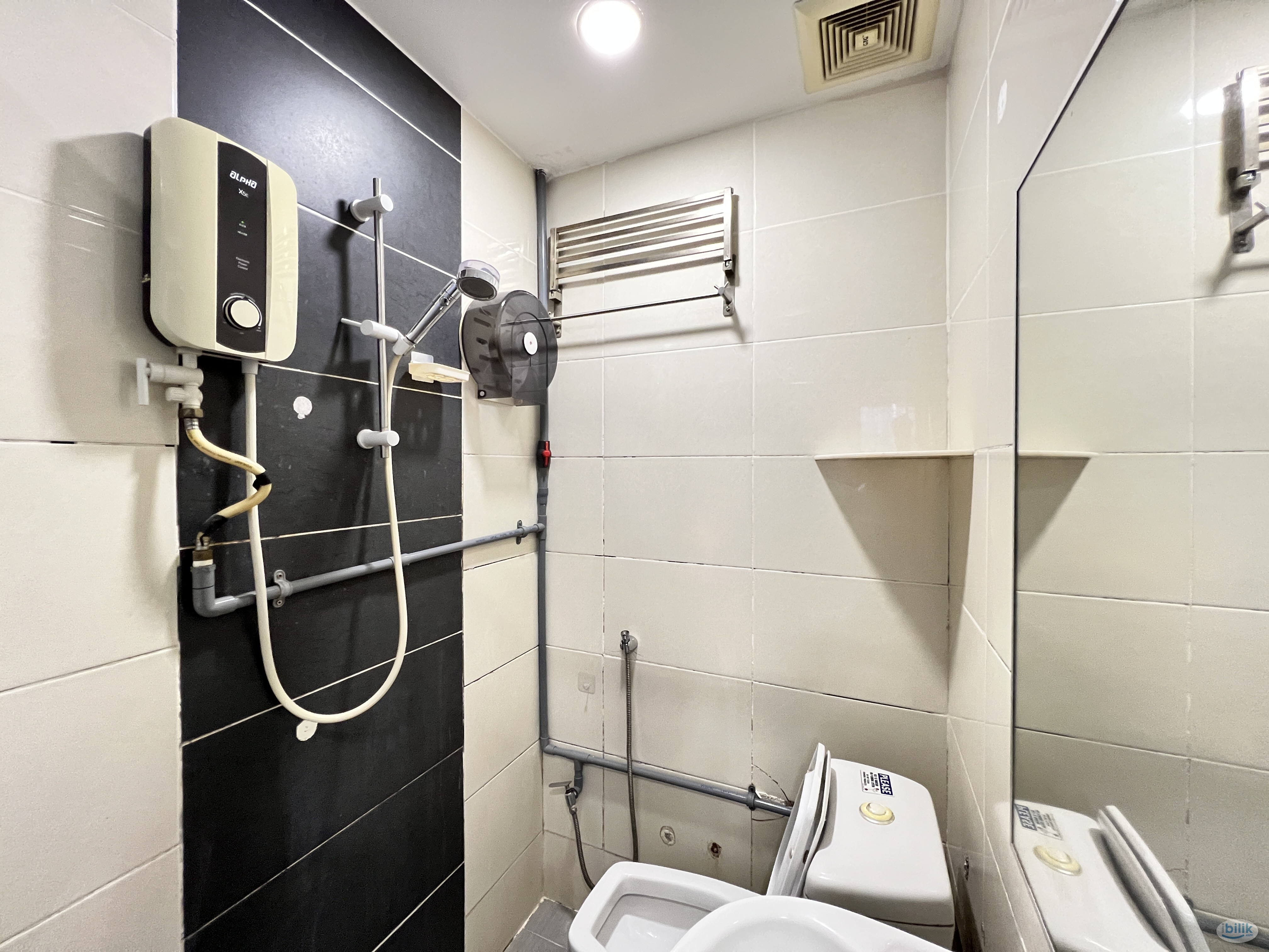 Image 5 of Free Deposit! Available Master Room with Private Bathroom at Taman Connaught, Cheras - Room rental in 