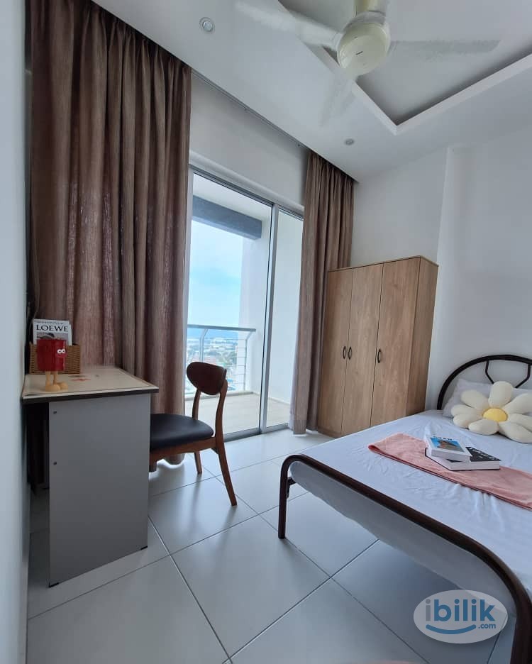 Image 3 of Middle Room at Elit Heights, Bayan Baru - Room rental in 