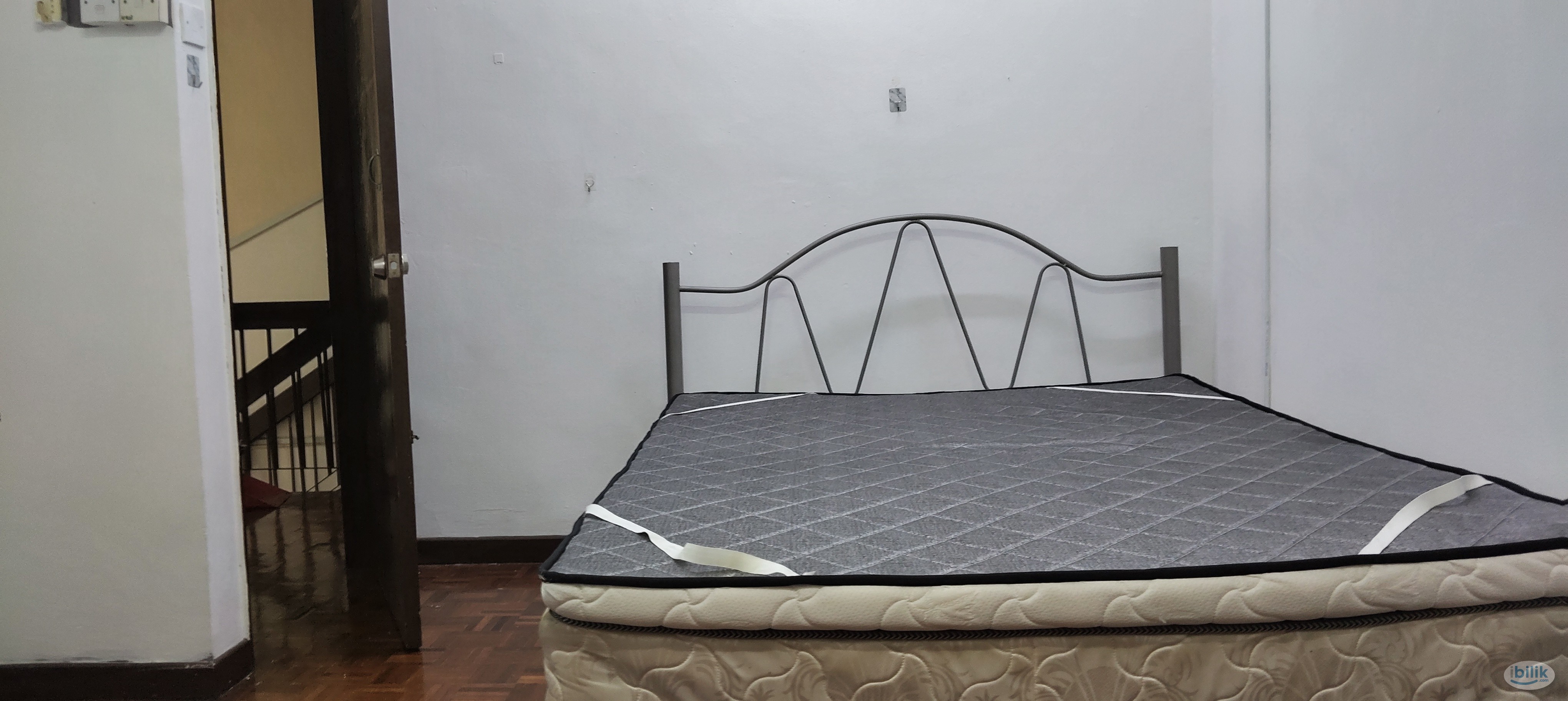 Image 1 of Taman Bukit Desa Middle Room with Bathroom attached Near Mid Valley KL - Room rental in 