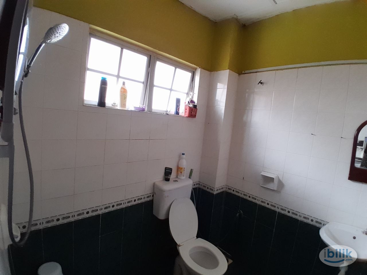 Image 2 of [Subang Bestari] Landed House🏠 Jalan Nova U5/87❗Small Room with Window & Aircond Near Help University Subang ✨Fully Furnished🥰Mix Gender Unit🚗 - Room rental in 