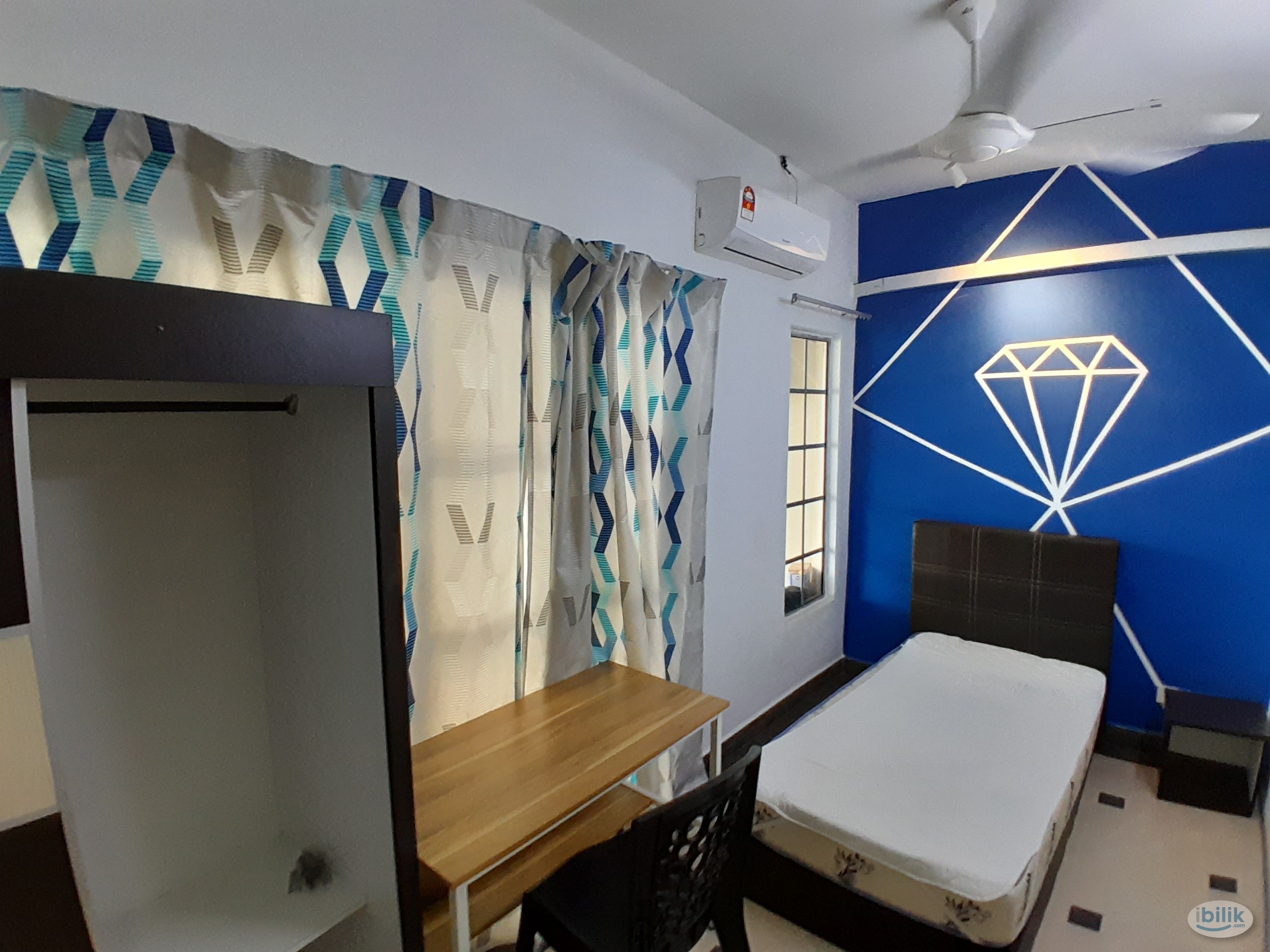 Image 4 of [Subang Bestari] Landed House🏠 Jalan Nova U5/87❗Small Room with Window & Aircond Near Help University Subang ✨Fully Furnished🥰Mix Gender Unit🚗 - Room rental in 