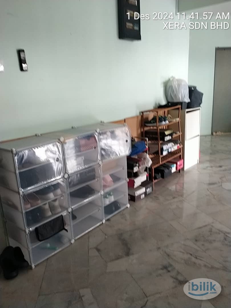 Image 3 of Master Room at Bukit Pandan 2, Pandan - Room rental in 