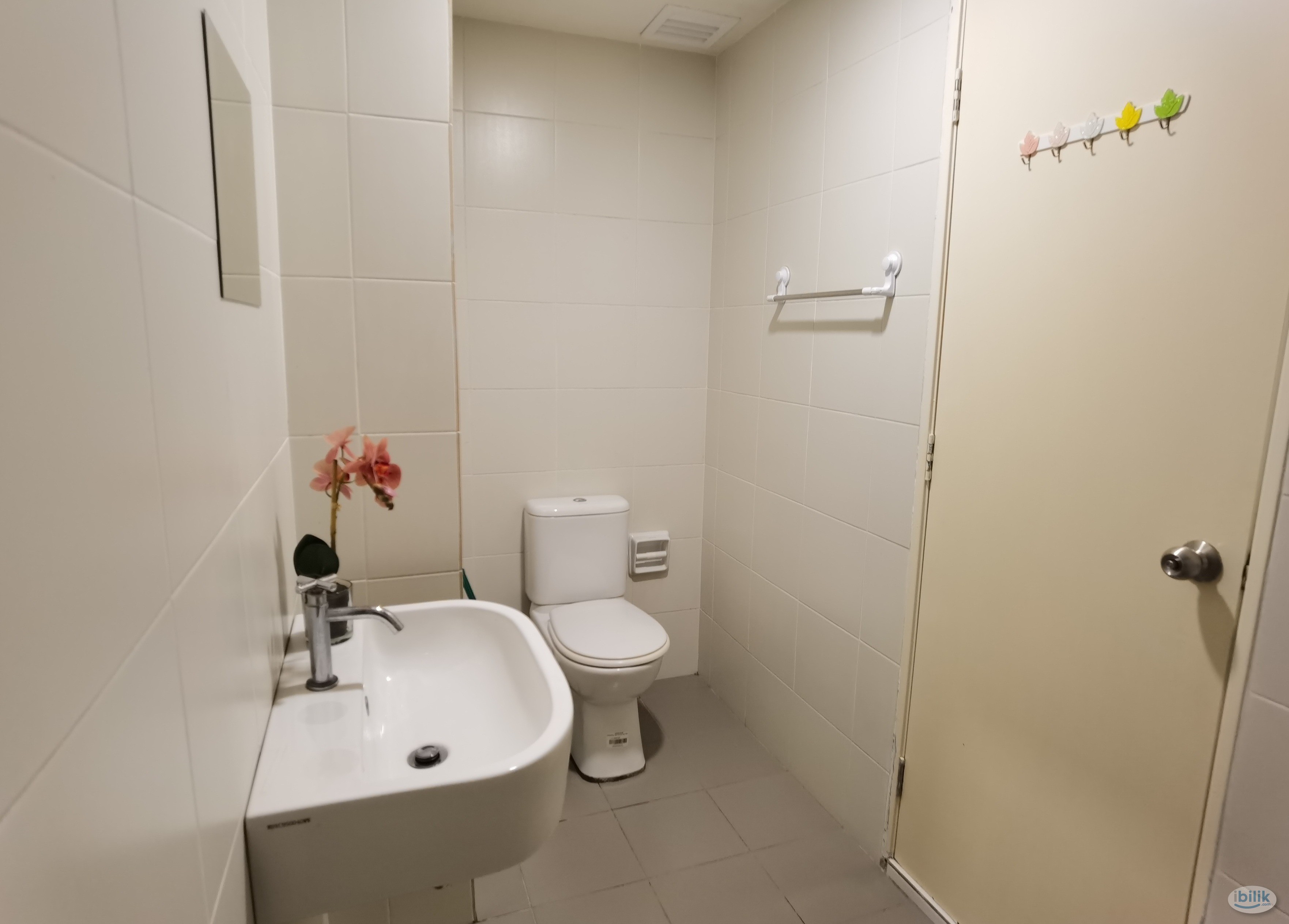 Image 1 of Master Room at Elit Heights, Bayan Baru - Room rental in 