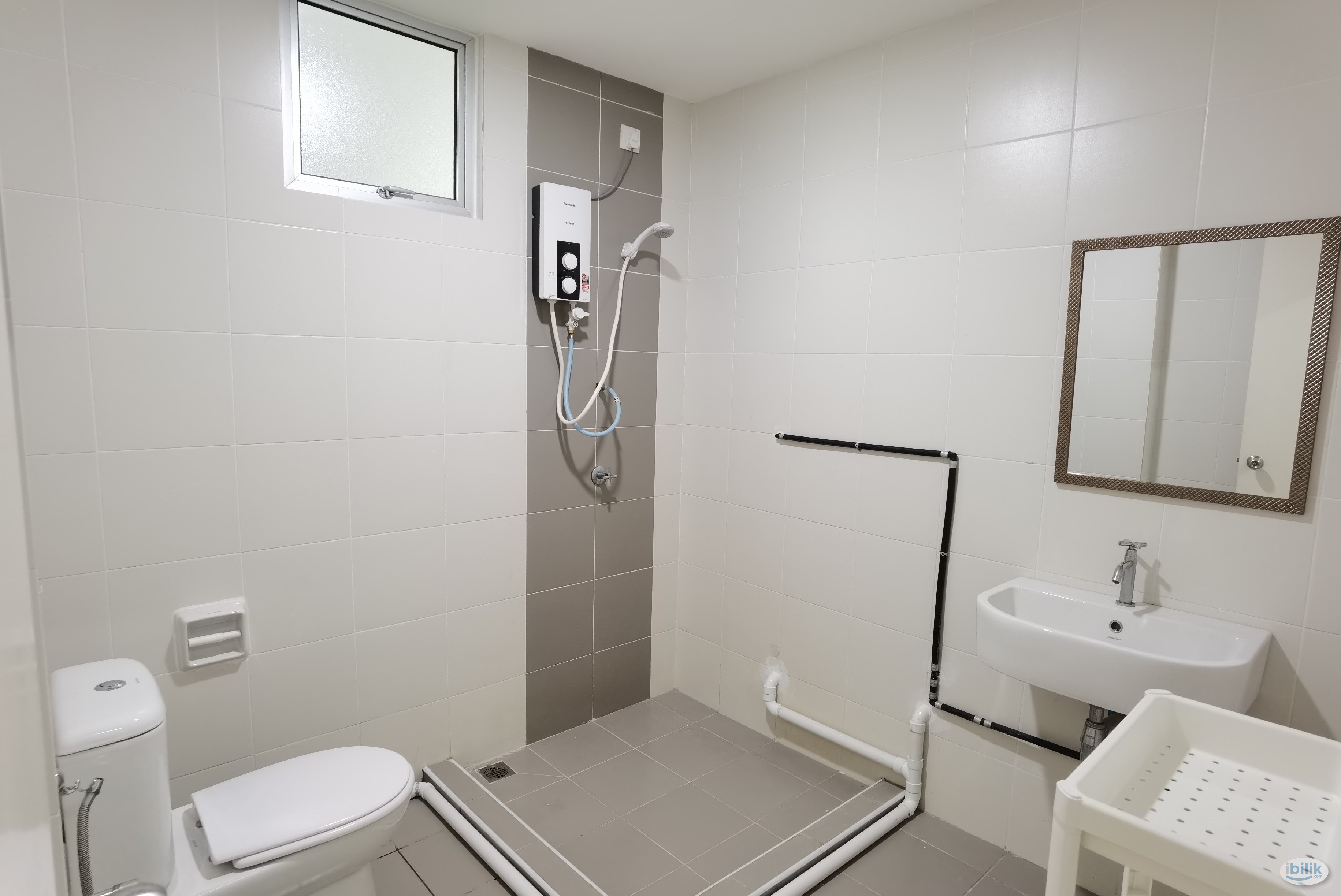 Image 3 of Middle Room at Elit Heights, Bayan Lepas - Room rental in 