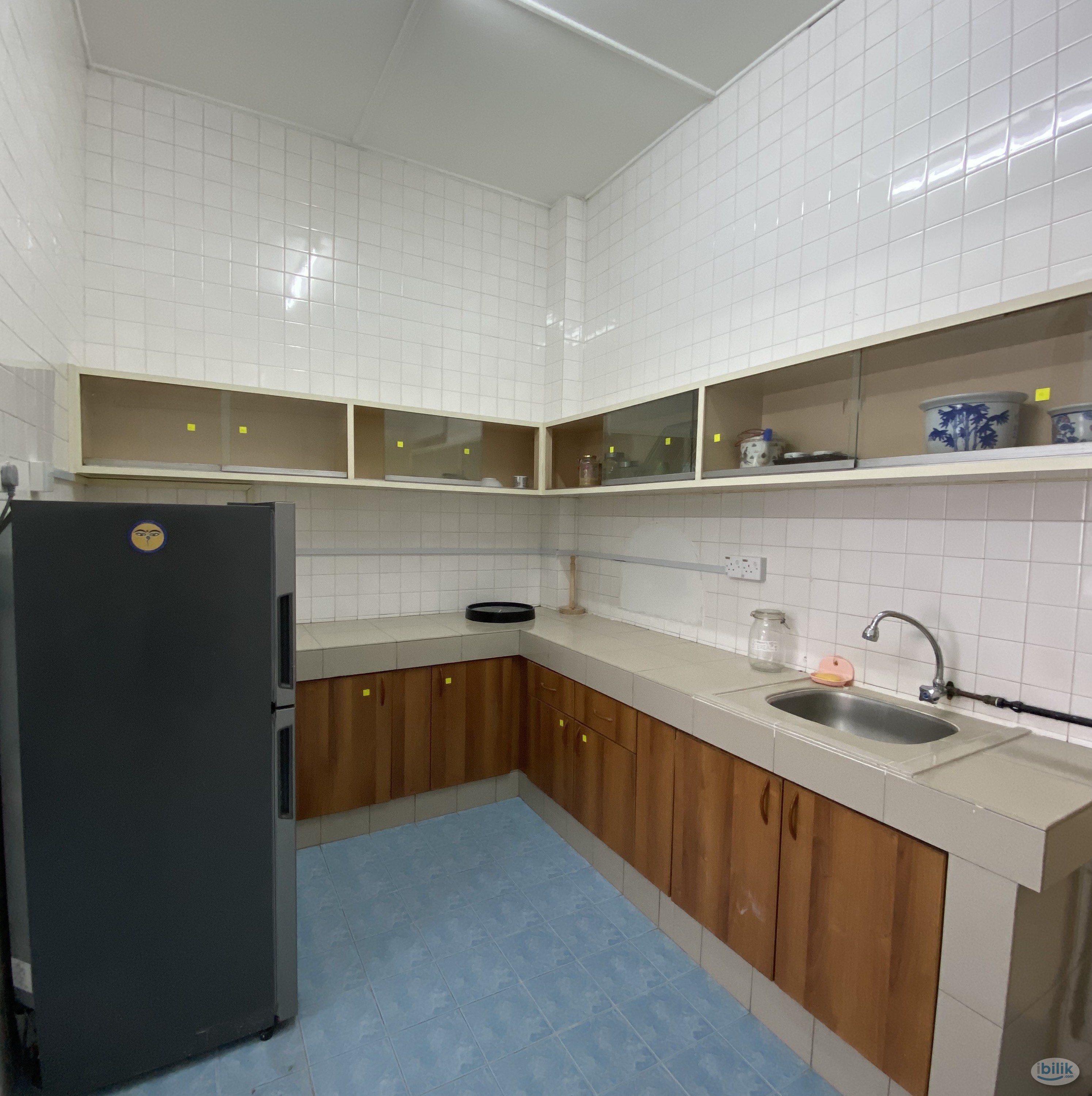 Image 2 of 1 Month Deposit in Subang Ss18, Walking Distance to LRT Station - Room rental in 