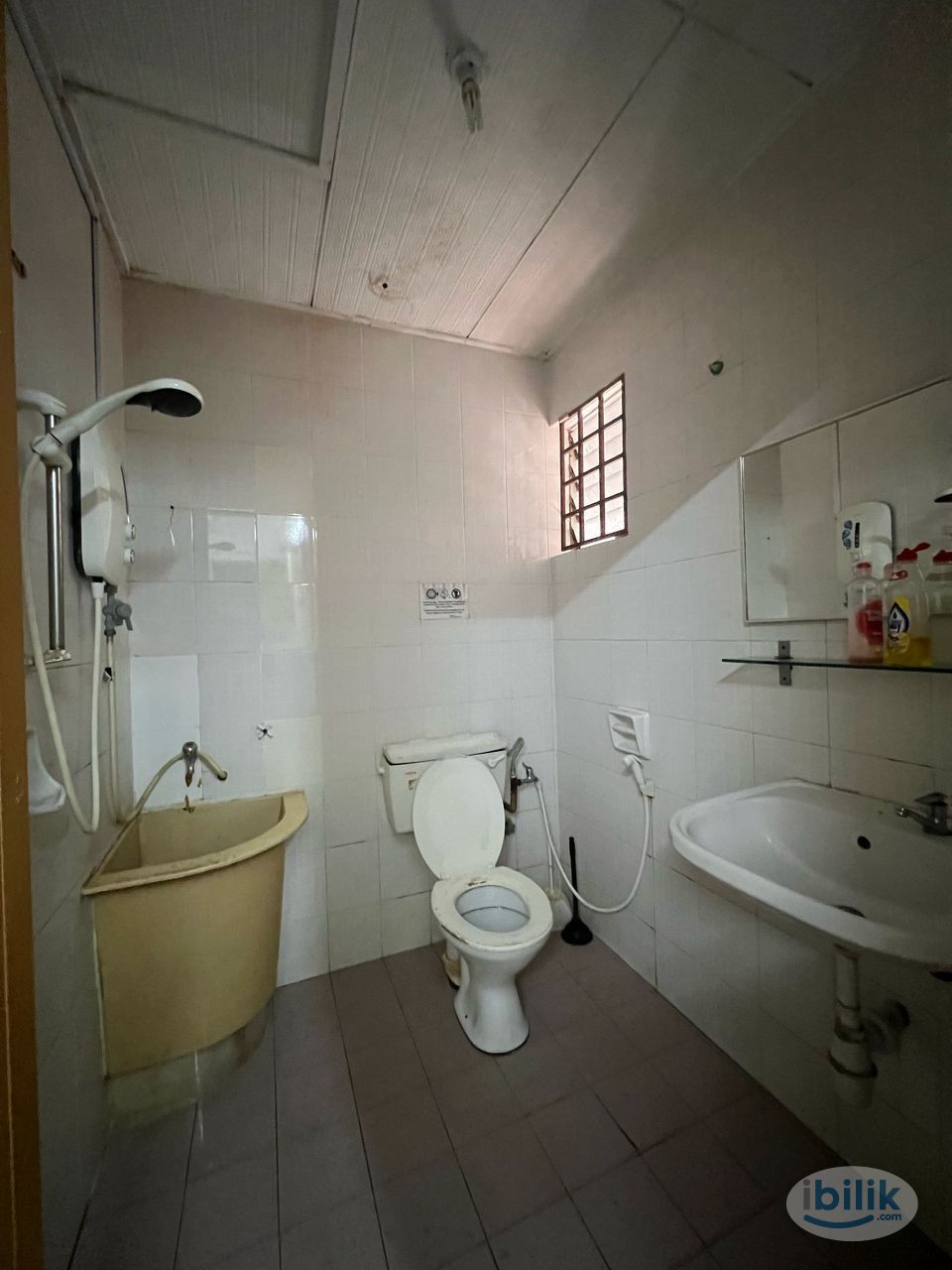Image 1 of 😍‼️Middle Room at Damansara Perdana, Petaling Jaya - Room rental in 