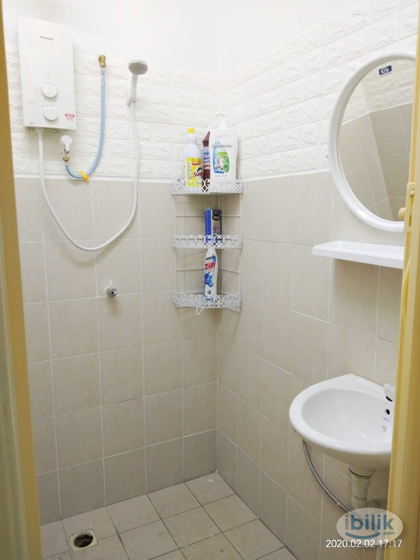 Image 2 of medium aircond Room For Rent Sri Saujana Aparment Near Komtar . - Room rental in 