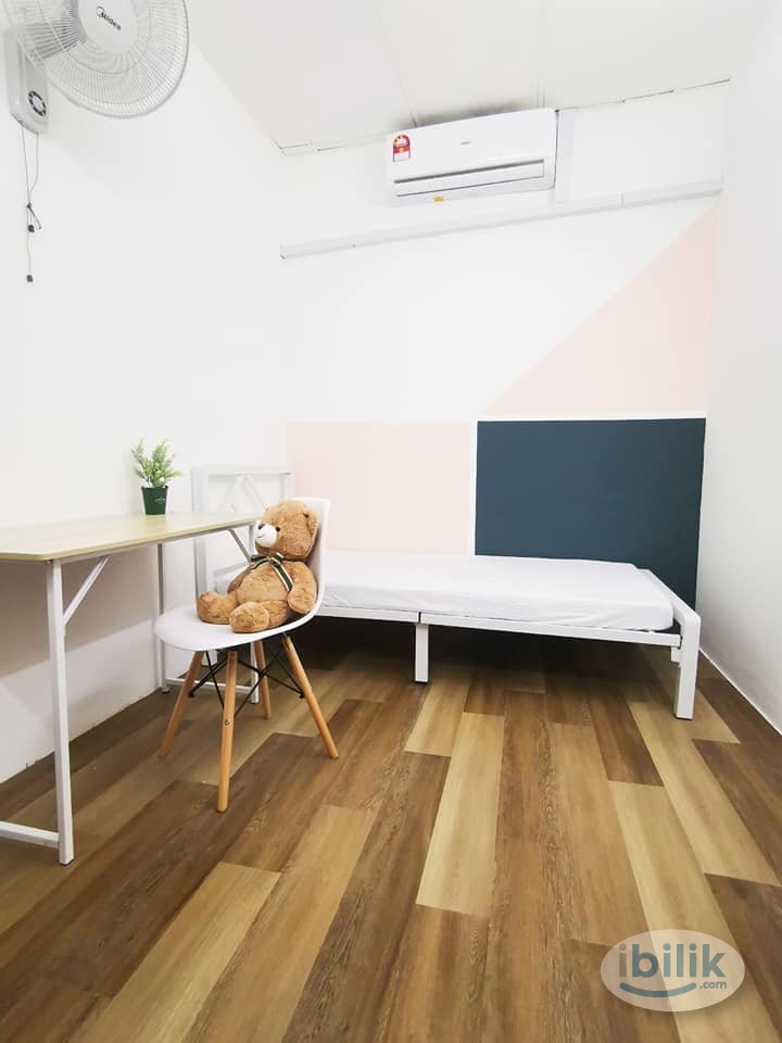 Image 2 of TTDI Room Landed House Zero Deposit Available 😍✨⭐ - Room rental in 