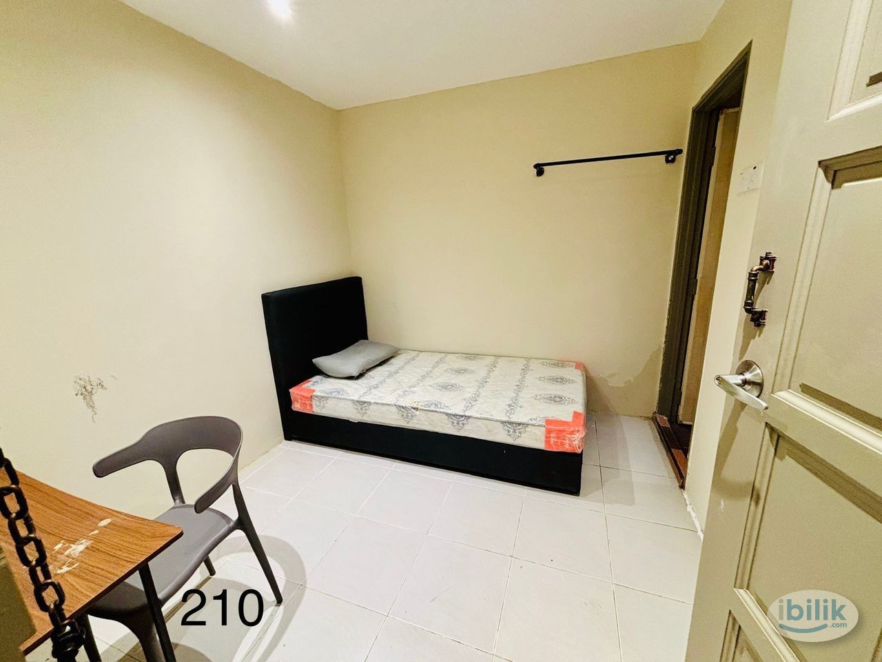 Image 2 of Zero Deposit‼️Master Room  Casavilla at Kelana Jaya, Petaling Jaya - Room rental in 