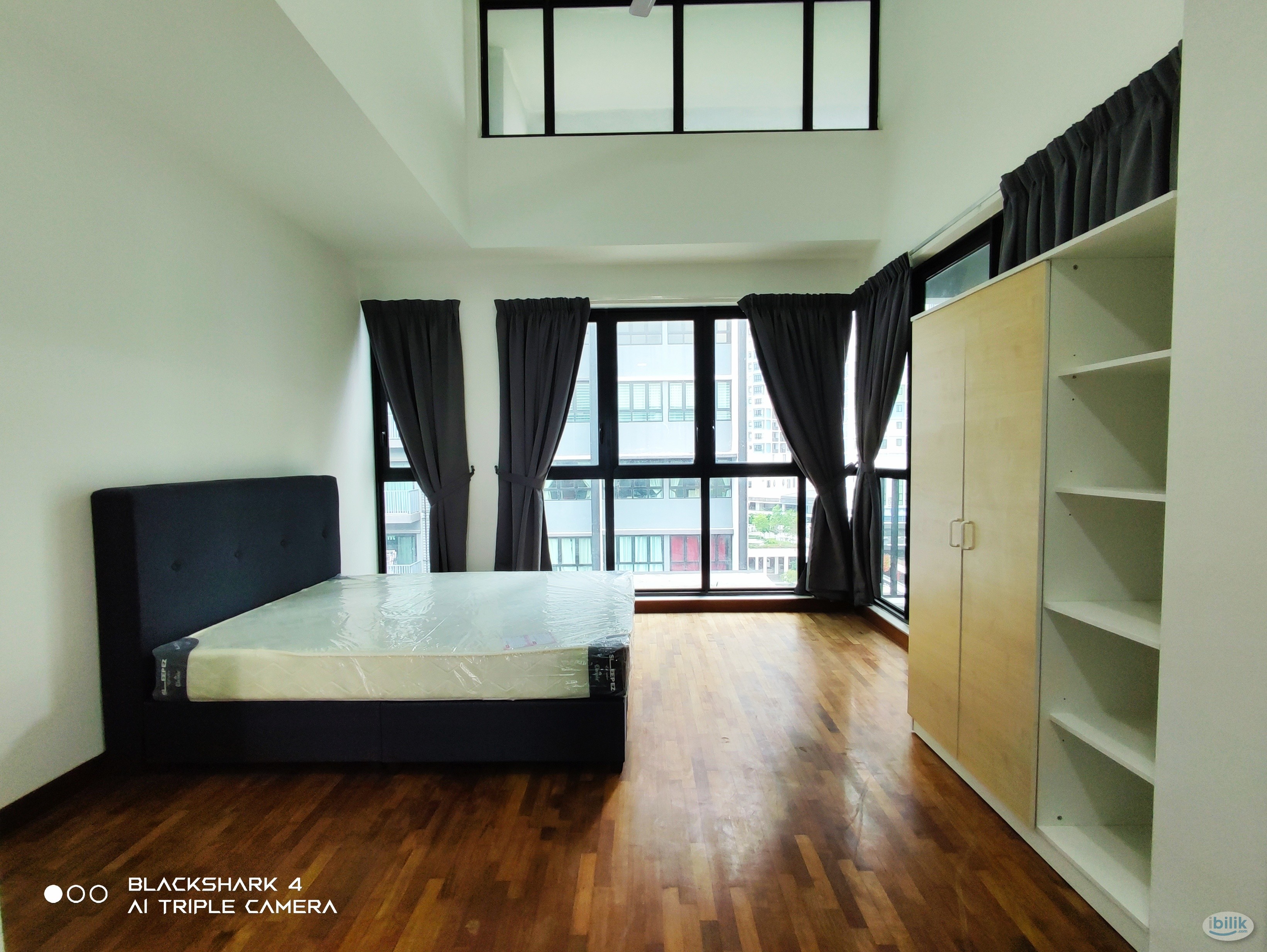 Image 1 of Deluxe Female unit Master Room at I-City, Shah Alam - Room rental in 