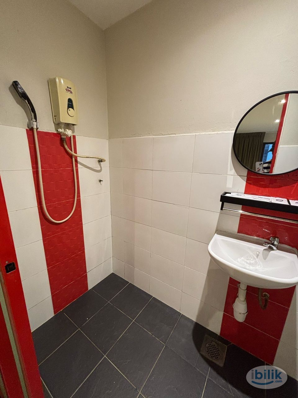 Image 4 of Zero Deposit Kuchai Lama 1 station to TRX 💫🗽⭐ - Room rental in 