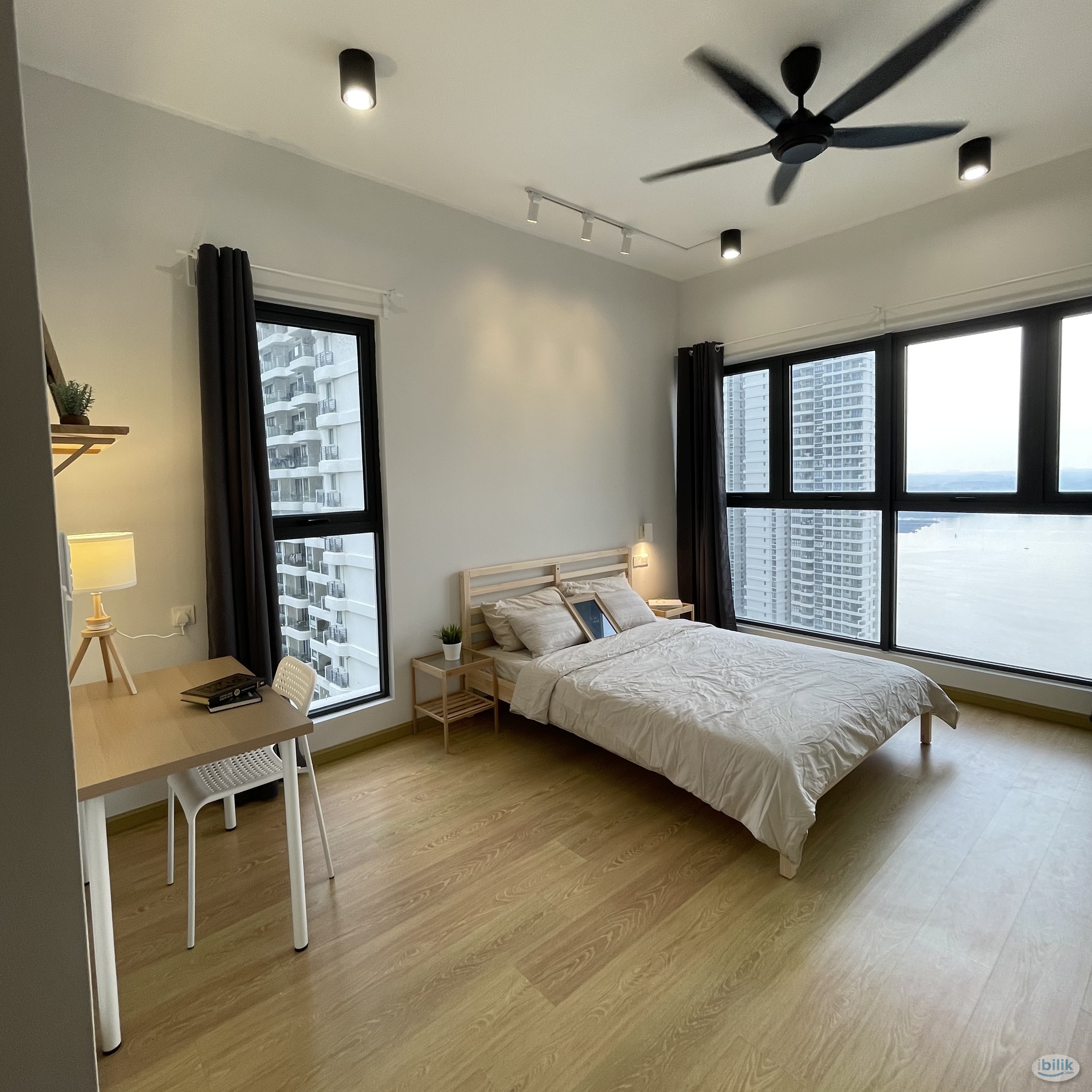 Image 2 of Spacious Master Room at Country Garden, Danga Bay - Room rental in 