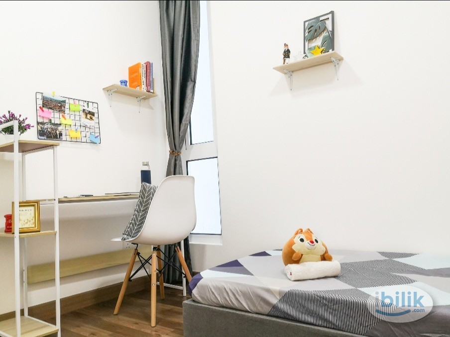 Image 2 of Balcony Room with Stunning View - Room rental in 