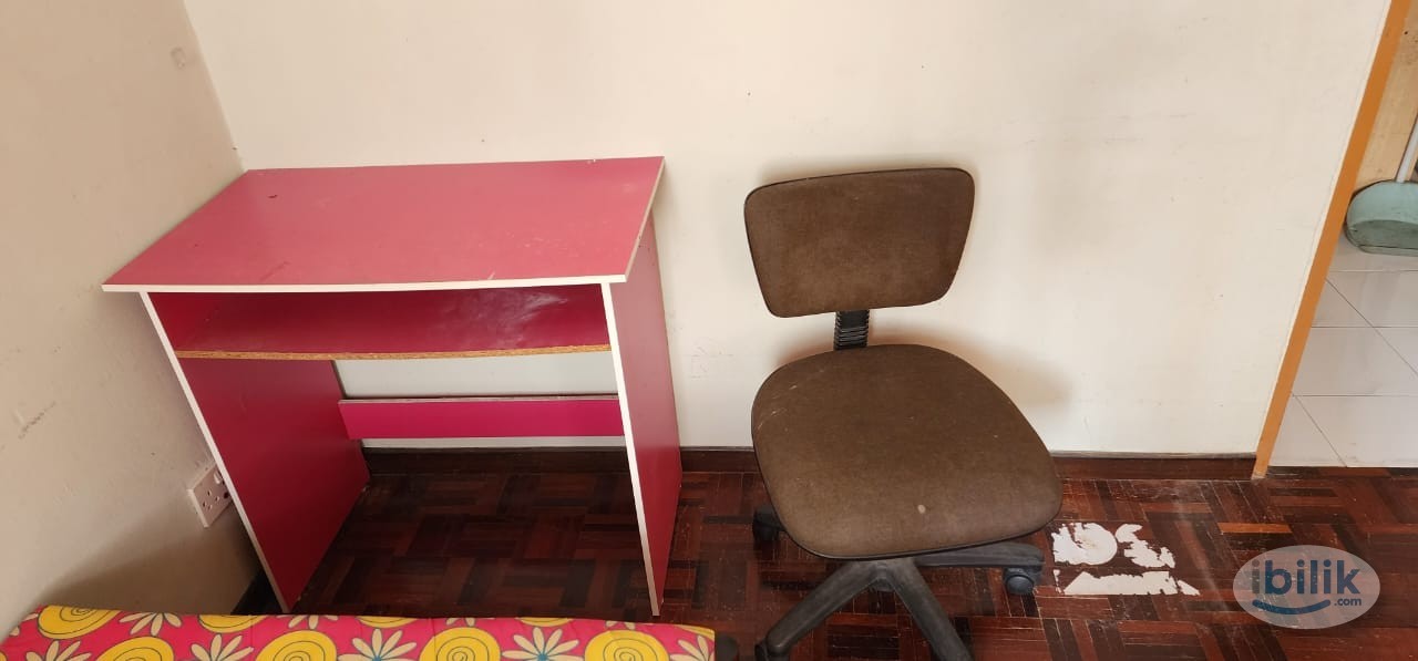 Image 5 of Middle room for rent at Halaman Cendana - Room rental in 