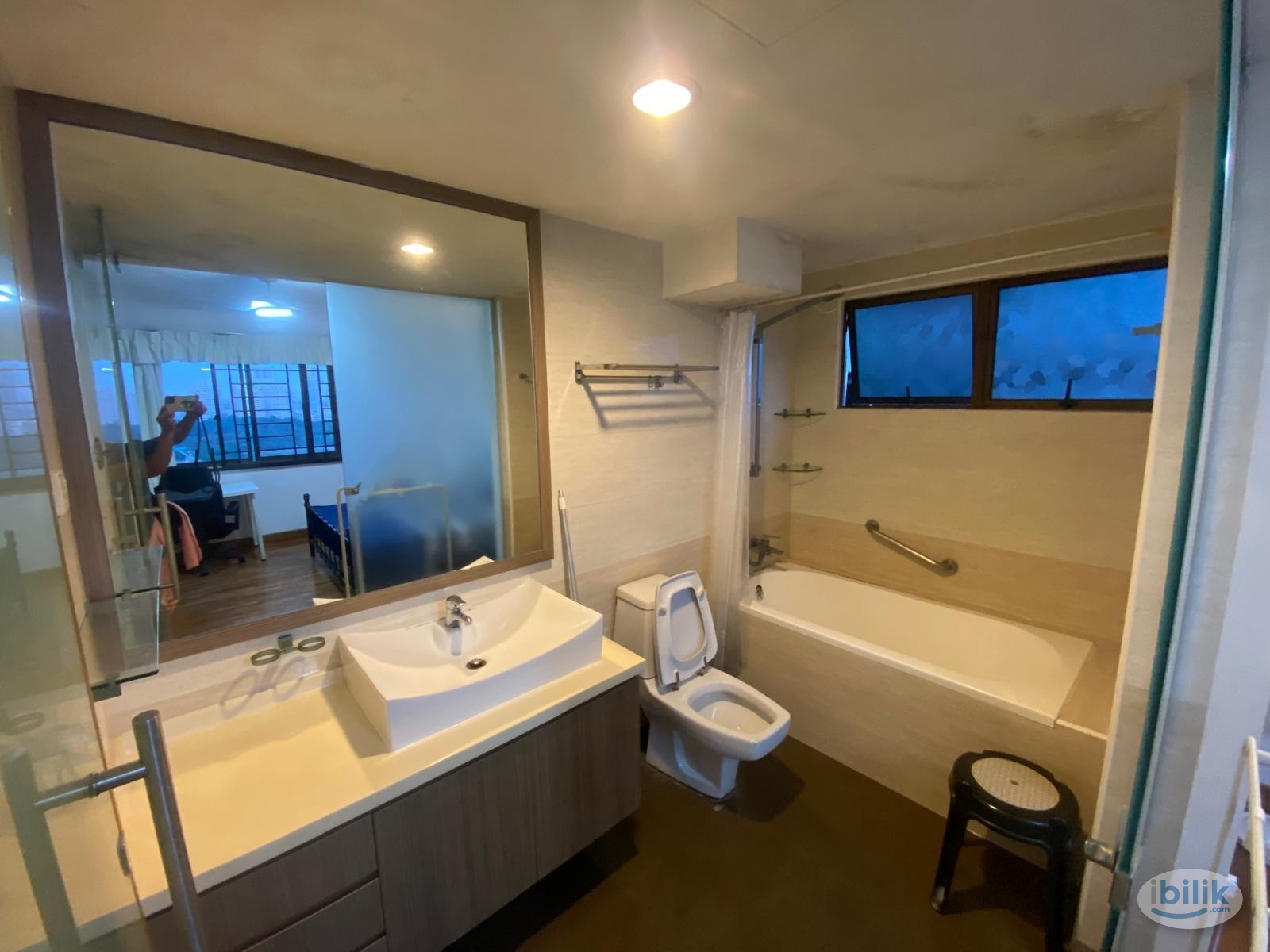 Image 2 of Master Room at Braddell View, Toa Payoh - Room rental in 