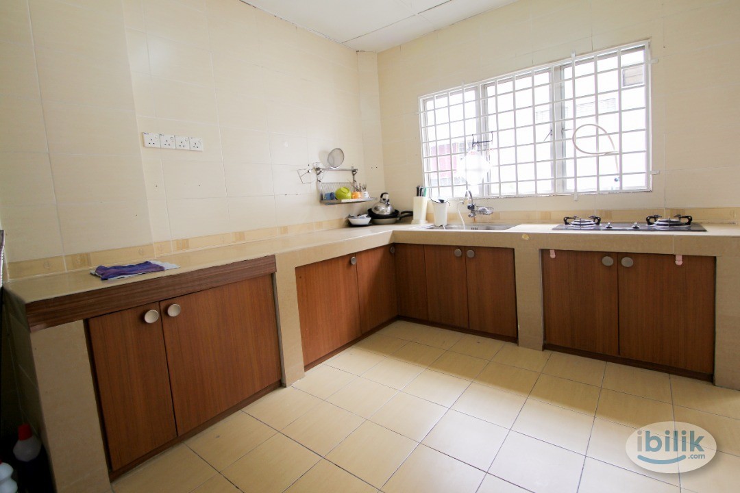 Image 4 of Middle Room at PJS 7, Bandar Sunway - Room rental in 