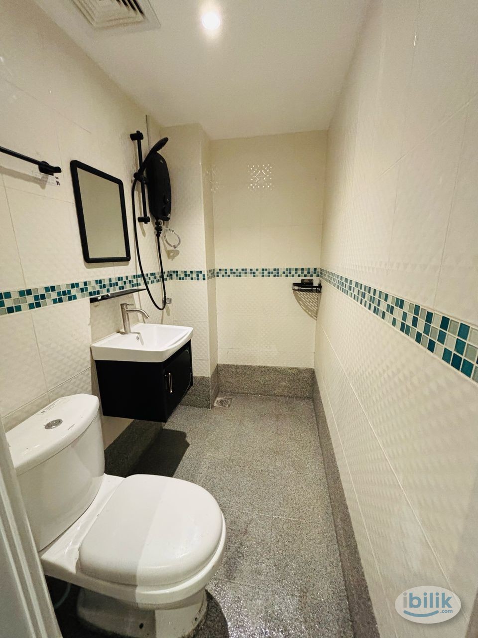 Image 5 of Free Wifi ❗ Walking Distance to LRT Masjid Jamek 🚄 0 Deposit @ Bukit Bintang - Room rental in 