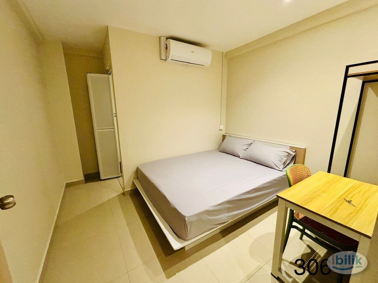 Image 2 of Free Wifi ❗ Walking Distance to LRT Masjid Jamek 🚄 0 Deposit @ Bukit Bintang - Room rental in 