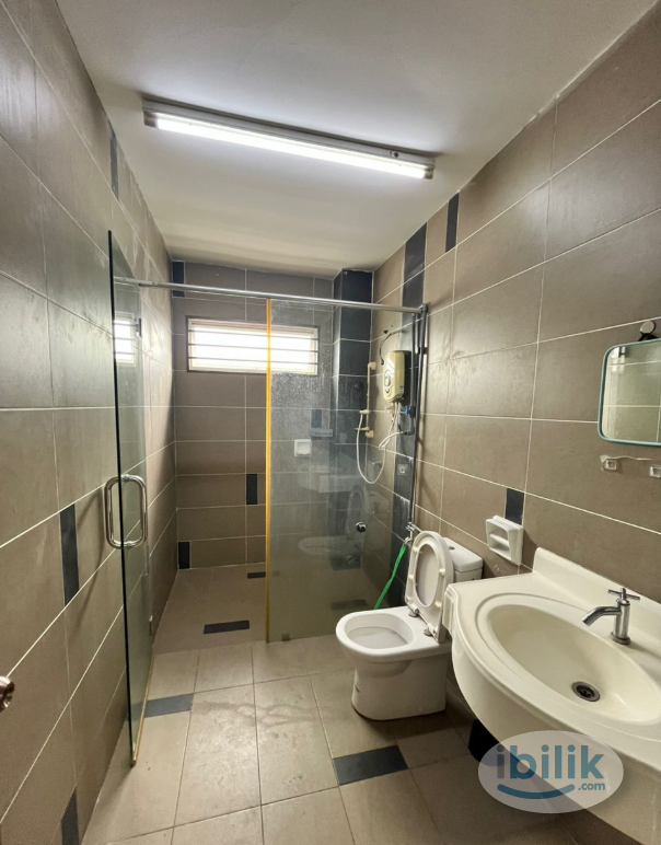 Image 2 of 😍LOW DEPOSIT😍BANDAR PUTERI KLANG SPACIOUS MASTER ROOM WITH PRIVATE BATHROOM FOR RENT 🏡✨✨ - Room rental in 