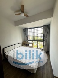 Room Rental in Singapore - Middle Room at Orchid Park, Yishun
