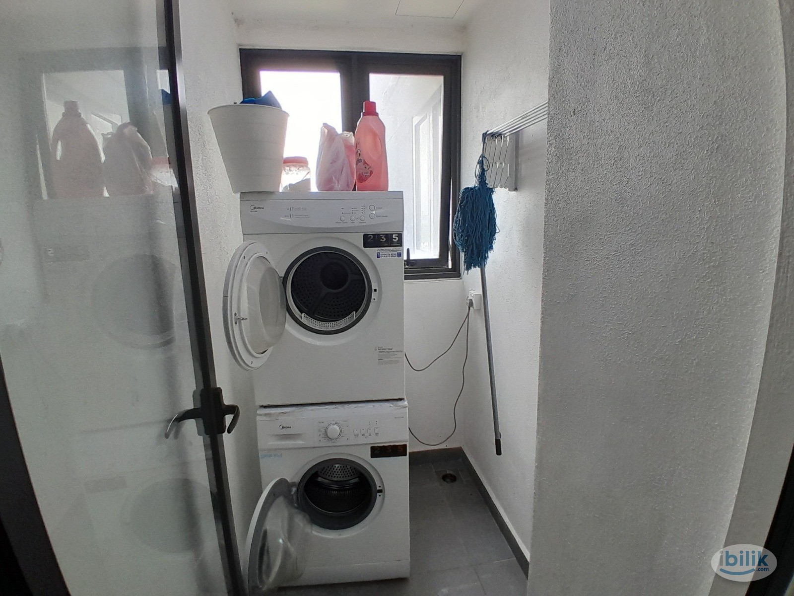 Image 1 of Middle Room at D'Sara Sentral, Sungai Buloh.``` - Room rental in 