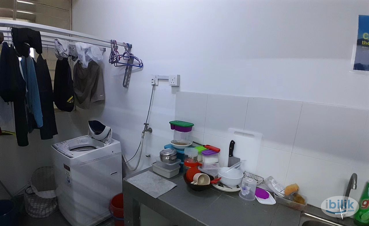 Image 3 of Middle Room at Casa Residenza, Kota Damansara. - Room rental in 