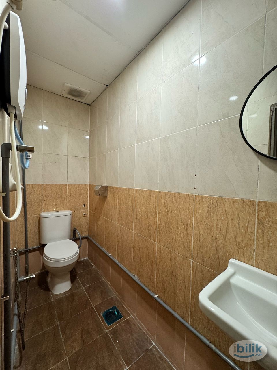 Image 2 of Middle Room at Bandar Sunway, Petaling Jaya - Room rental in 