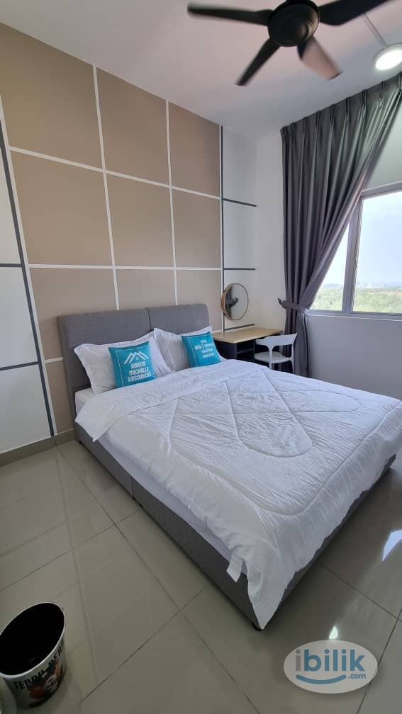 Image 1 of Middle Room at Acacia Residences, Sepang - Room rental in 