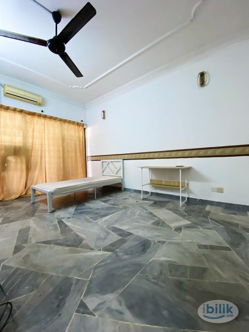 Image 3 of 🔥Room to Rent🔥 at Damansara Utama,Near One Utama Shopping Mall 6 Min Walking Distance🚶🌟 - Room rental in 