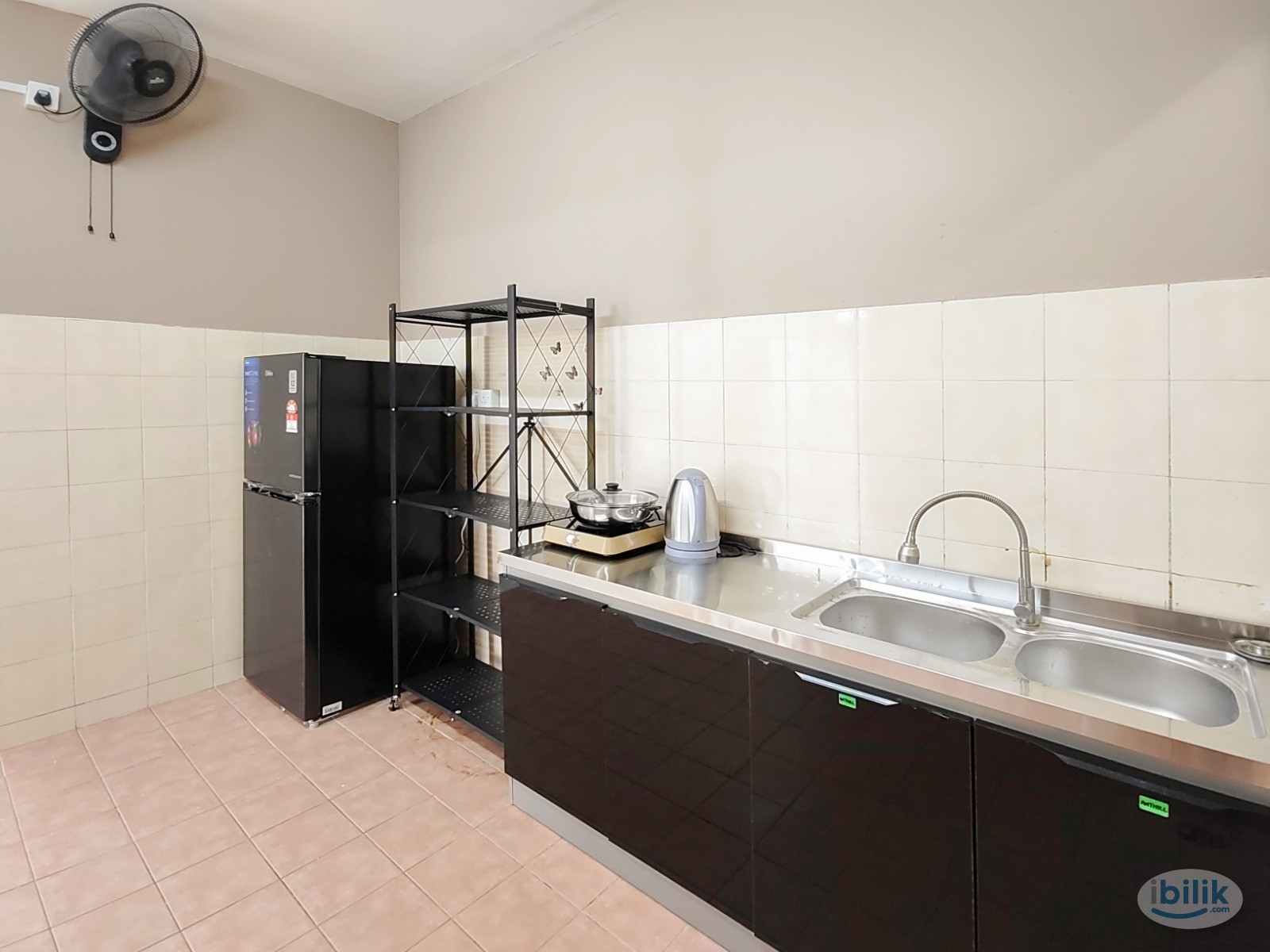 Image 2 of Middle Room at Palm Spring, Kota Damansara..`` - Room rental in 