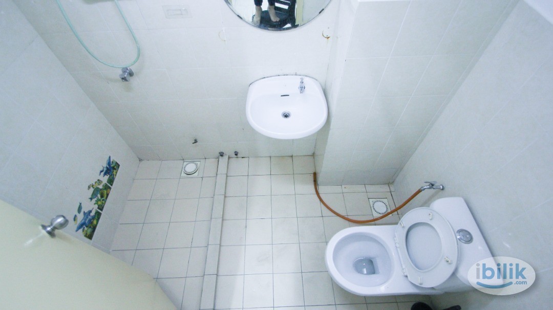 Image 4 of Master Room at Palm Spring, Kota Damansara`` - Room rental in 