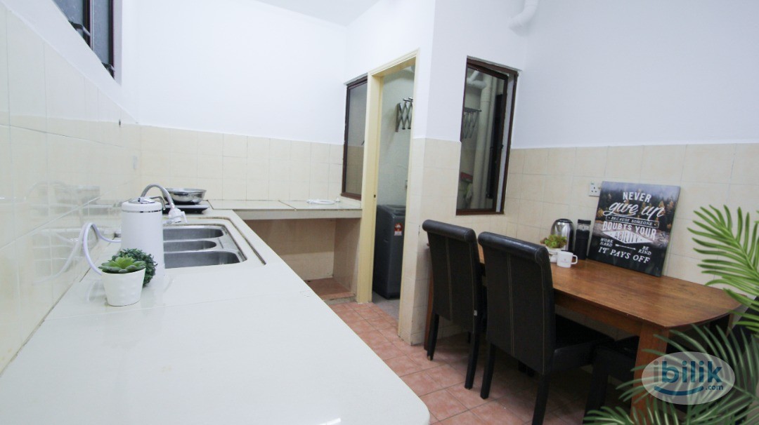 Image 1 of Master Room at Palm Spring, Kota Damansara`` - Room rental in 