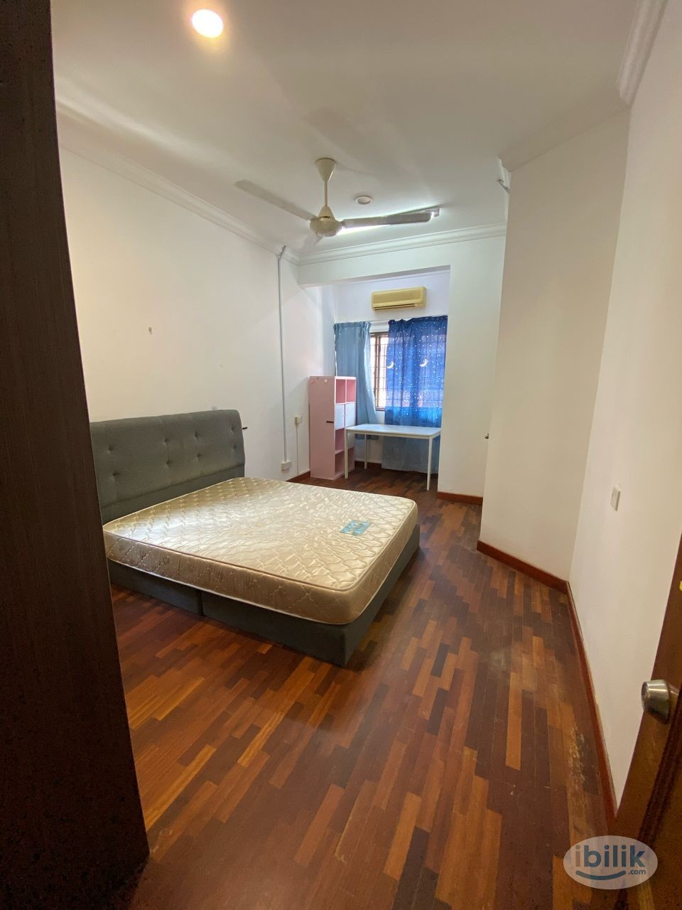 Image 1 of 🙇‍♀️FEMALE UNIT🙇‍♀️✨Luxury Middle Room for Rent 🏡 Setia Alam🎏🎏🎏 - Room rental in 