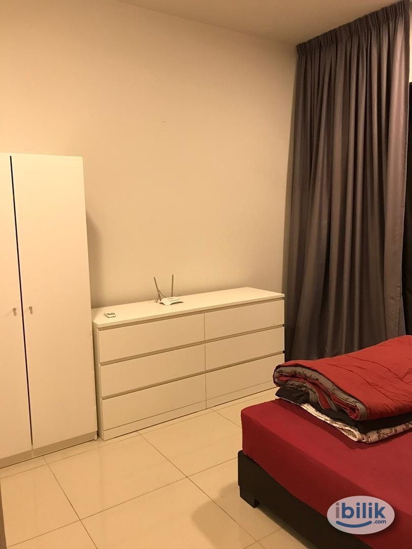 Image 2 of FREE WIFI PRIVATE BALCONY Middle Room at The Rainz, Bukit Jalil - Room rental in 