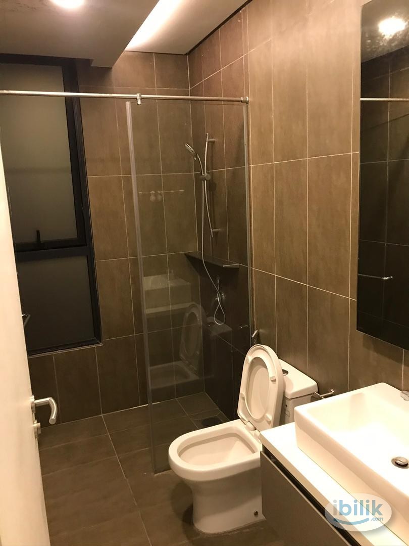 Image 3 of FREE WIFI PRIVATE BALCONY Middle Room at The Rainz, Bukit Jalil - Room rental in 