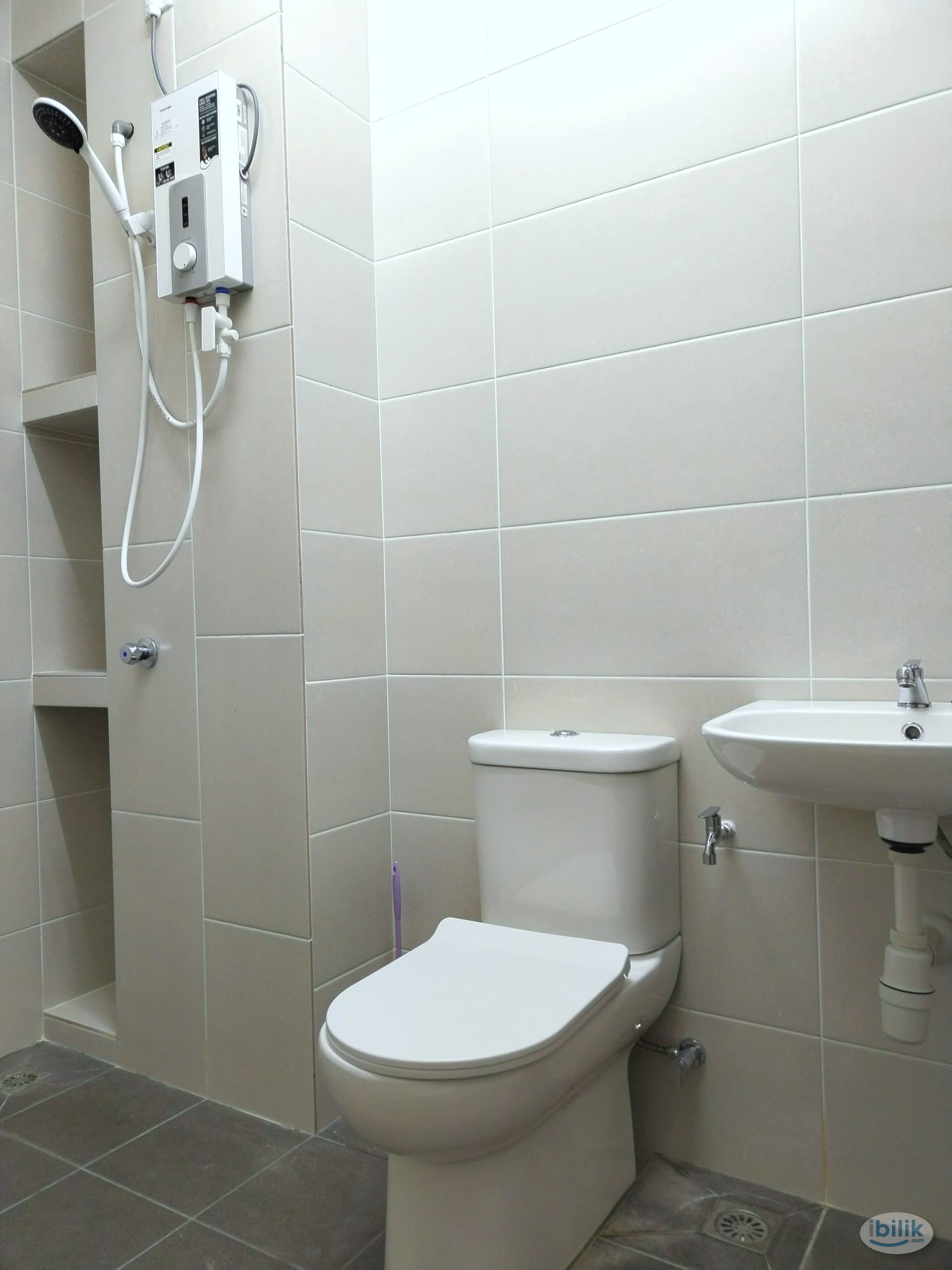 Image 3 of ⭐Master Room⭐ at Ambay Garden, ✅Simpang Ampat. Near ✅Batu Kawan, Seberang Perai - Room rental in 