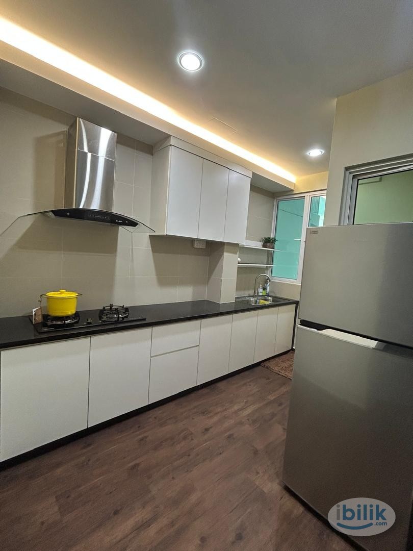 Image 5 of 😍 PREMIUM Middle Room at Fiera Vista, Sungai Ara 😍 - Room rental in 