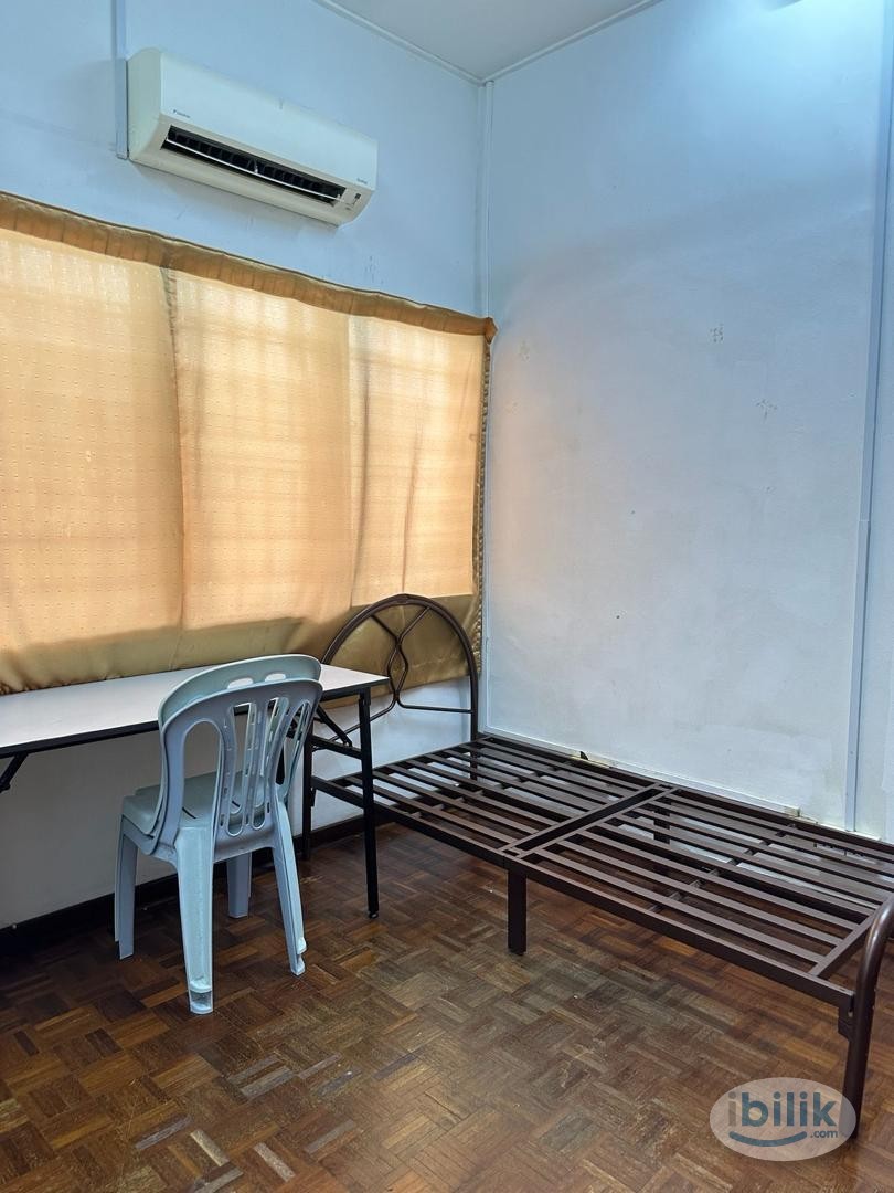 Image 1 of 🚶🏻‍♀️🚶🏻‍♀️4 MINS WALK TO KELANA JAYA LRT 🚶🏻‍♀️🚶🏻‍♀️SPACIOUS MASTER ROOM at SS4, Kelana Jaya 🥰 MOVE IN IMMEDIATELY ☀️ - Room rental in 