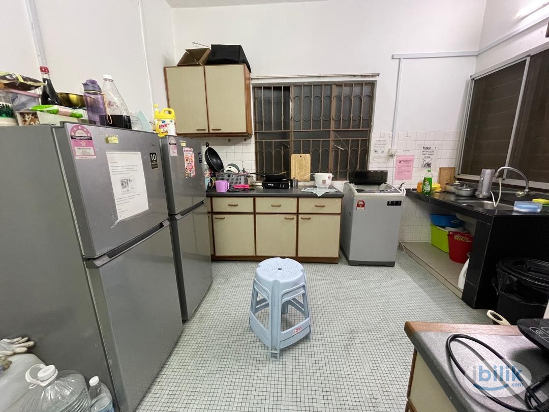 Image 5 of 🚶🏻‍♀️🚶🏻‍♀️4 MINS WALK TO KELANA JAYA LRT 🚶🏻‍♀️🚶🏻‍♀️SPACIOUS MASTER ROOM at SS4, Kelana Jaya 🥰 MOVE IN IMMEDIATELY ☀️ - Room rental in 